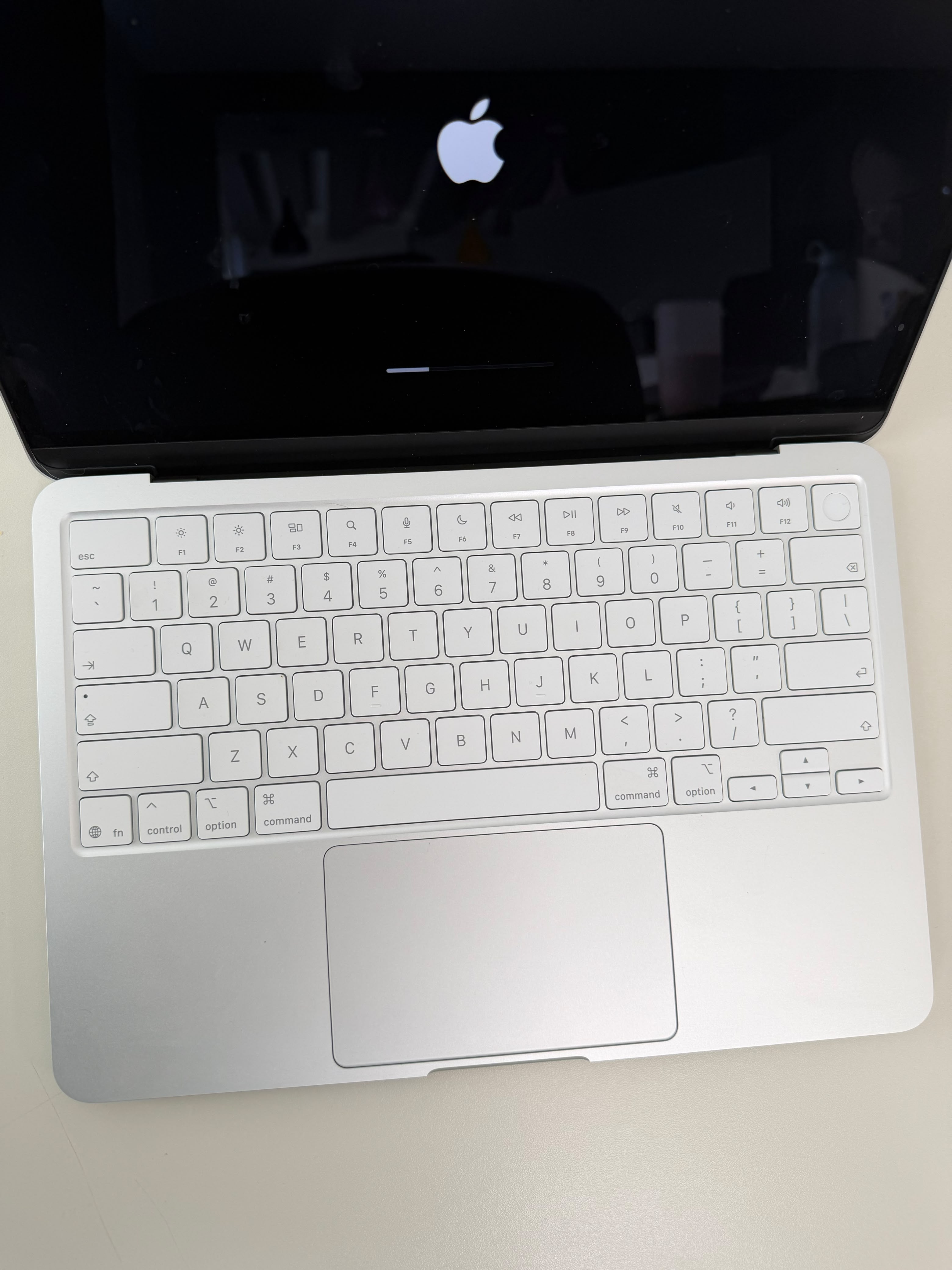 MacBook Neo 8GB 512GB Prateado - Seminovo